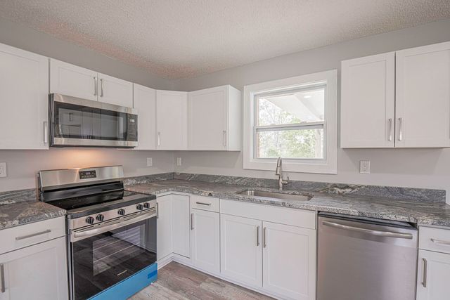 13 Edgewood Circle, Fort Oglethorpe, GA 30742