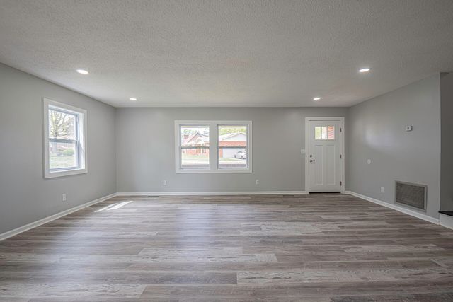 13 Edgewood Circle, Fort Oglethorpe, GA 30742