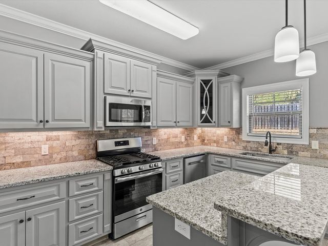 217 Savannah Drive, Enterprise, AL 36330