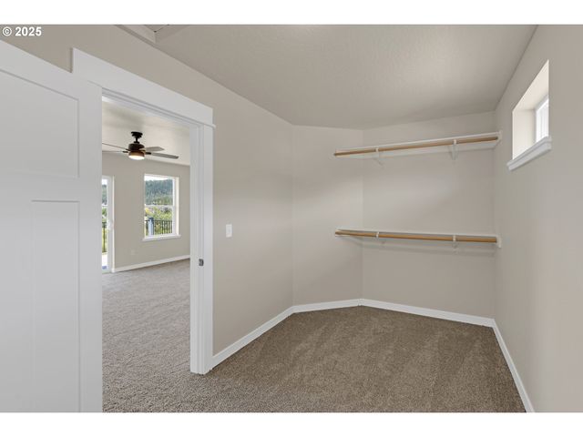 845 FOREST HEIGHTS St, Sutherlin, OR 97479