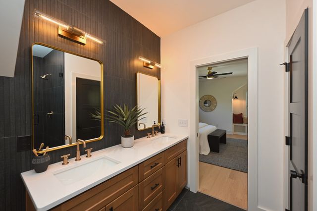 1212 Stockell St, Nashville, TN 37207