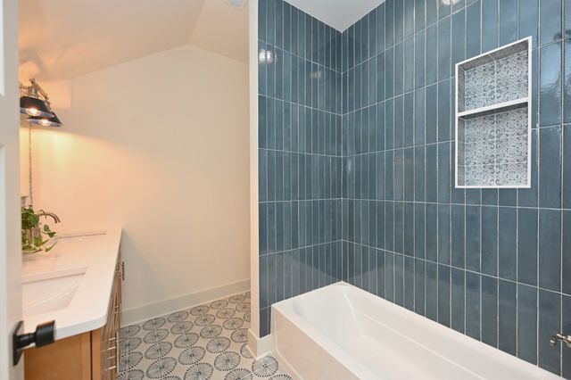 1212 Stockell St, Nashville, TN 37207