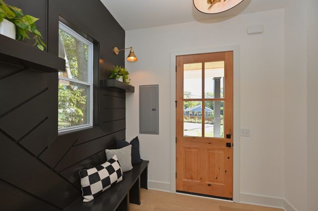 1212 Stockell St, Nashville, TN 37207