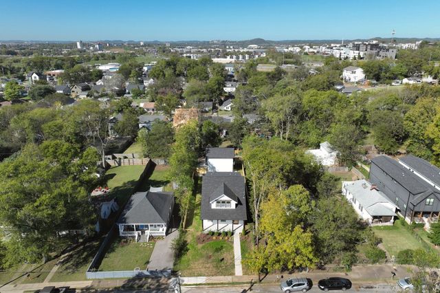 1212 Stockell St, Nashville, TN 37207