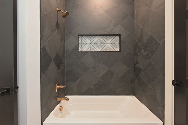 1212 Stockell St, Nashville, TN 37207