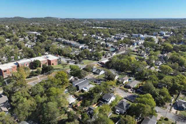 1212 Stockell St, Nashville, TN 37207