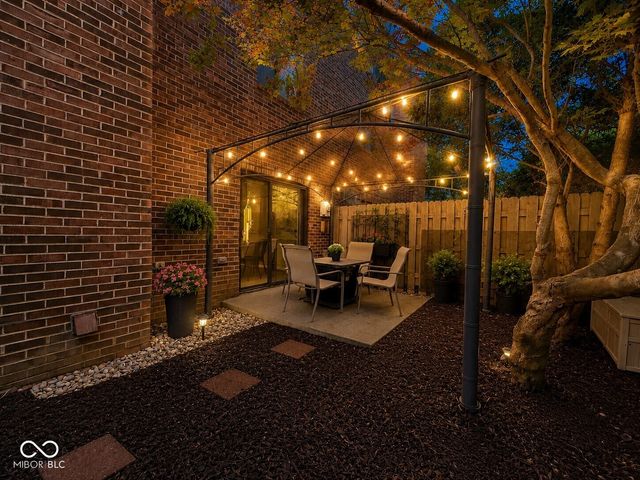 346 E Saint Clair Street, Indianapolis, IN 46202