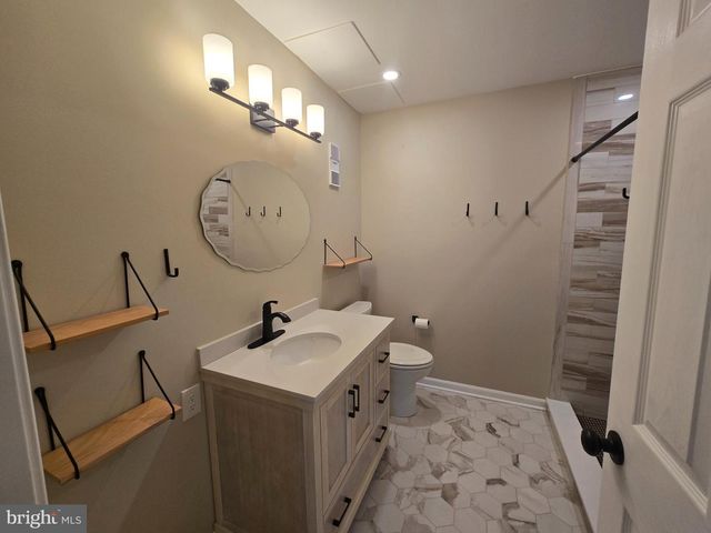 2109 JEFFERSON CT, North Wales, PA 19454