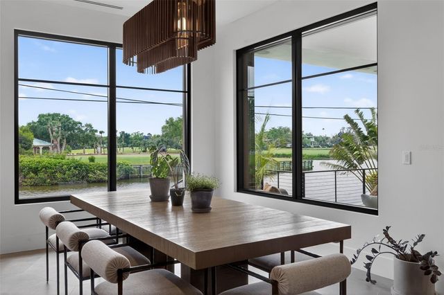 370 BELLEAIR DRIVE NE, St Petersburg, FL 33704