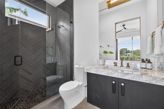 370 BELLEAIR DRIVE NE, St Petersburg, FL 33704