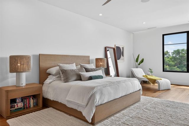 370 BELLEAIR DRIVE NE, St Petersburg, FL 33704