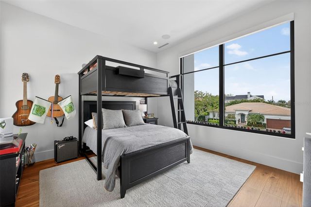 370 BELLEAIR DRIVE NE, St Petersburg, FL 33704