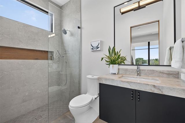 370 BELLEAIR DRIVE NE, St Petersburg, FL 33704