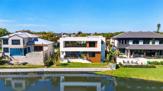 370 BELLEAIR DRIVE NE, St Petersburg, FL 33704