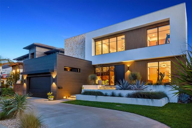 370 BELLEAIR DRIVE NE, St Petersburg, FL 33704