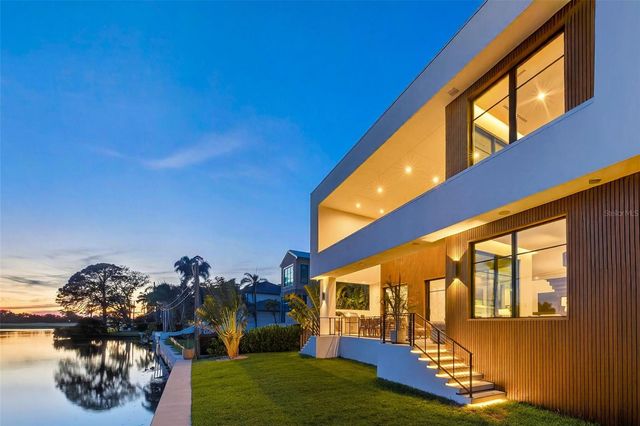 370 BELLEAIR DRIVE NE, St Petersburg, FL 33704