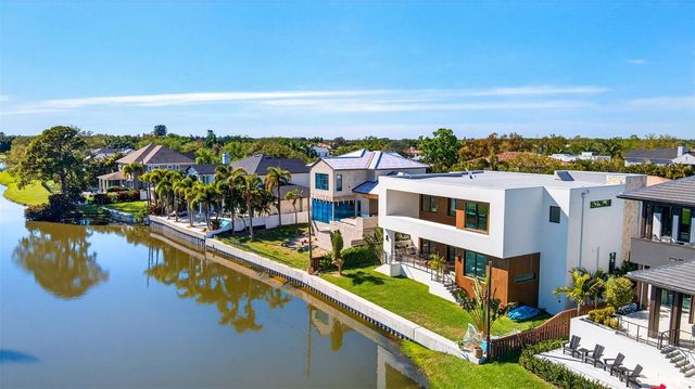 370 BELLEAIR DRIVE NE, St Petersburg, FL 33704