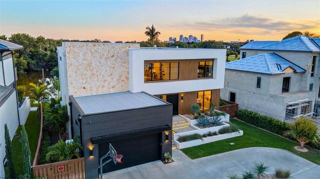 370 BELLEAIR DRIVE NE, St Petersburg, FL 33704