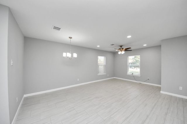 10507 Royal Oaks Drive, Houston, TX 77016