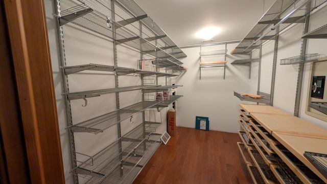 1102 S Oplaine Road, Gurnee, IL 60031