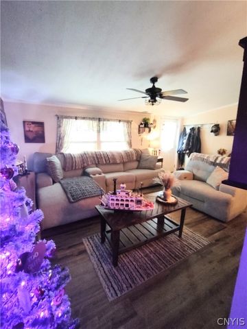 2314 California Road, Vienna, NY 13316