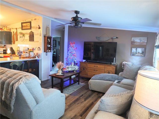 2314 California Road, Vienna, NY 13316