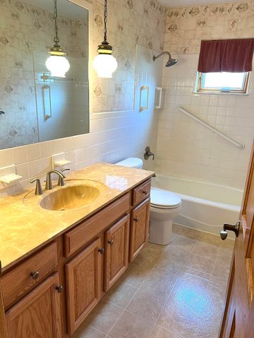 9480 N Country Club Road 9480 N Country Club Road, Piqua, OH 45356