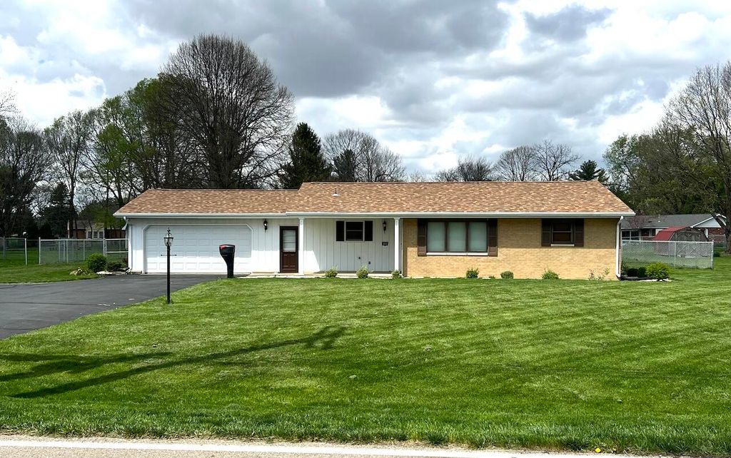 9480 N Country Club Road 9480 N Country Club Road, Piqua, OH 45356