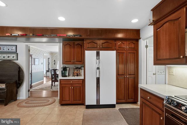 1831 GLENWOLD DR, Paoli, PA 19301