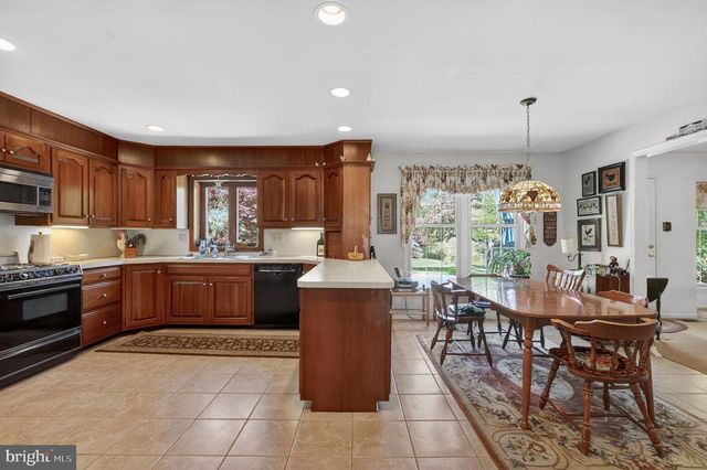 1831 GLENWOLD DR, Paoli, PA 19301