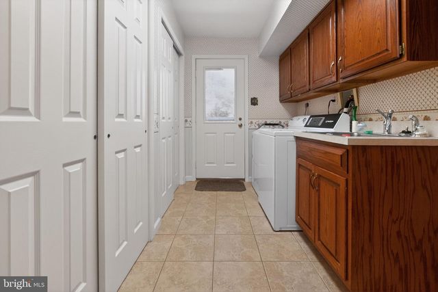 1831 GLENWOLD DR, Paoli, PA 19301
