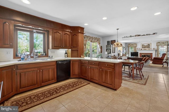 1831 GLENWOLD DR, Paoli, PA 19301