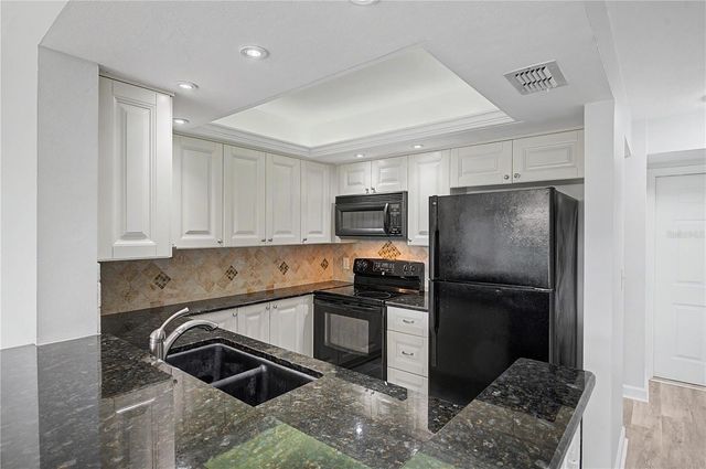 800 COVE CAY DRIVE 5G, Clearwater, FL 33760