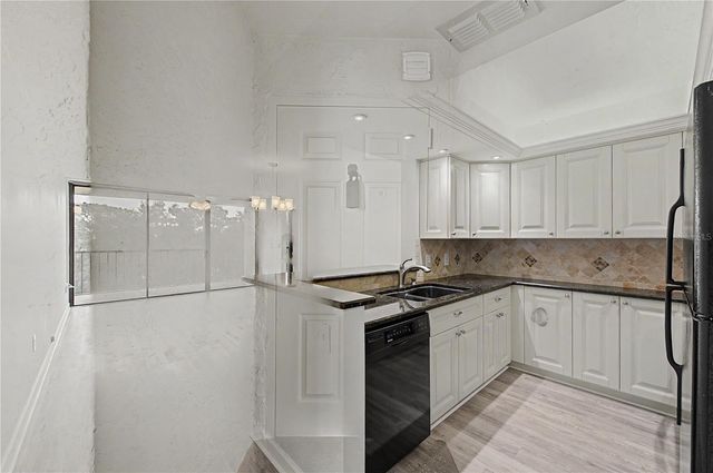 800 COVE CAY DRIVE 5G, Clearwater, FL 33760