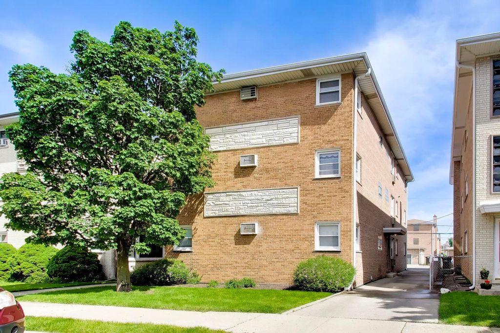 8212 W Walsh Lane 1, River Grove, IL 60171