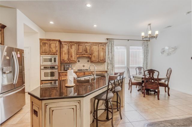 9823 Carriage Hill Lane, Frisco, TX 75035