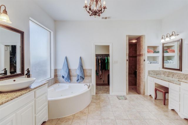 9823 Carriage Hill Lane, Frisco, TX 75035