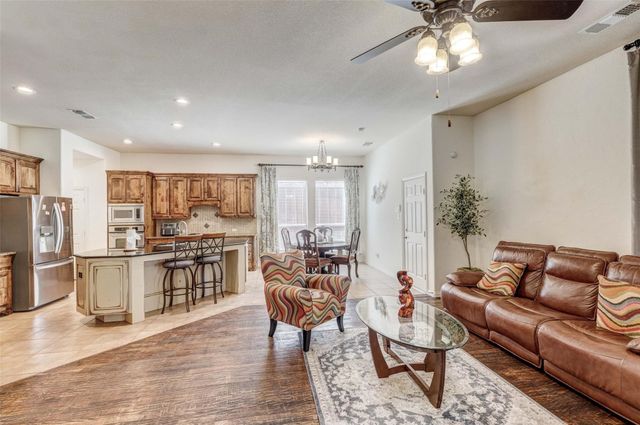 9823 Carriage Hill Lane, Frisco, TX 75035