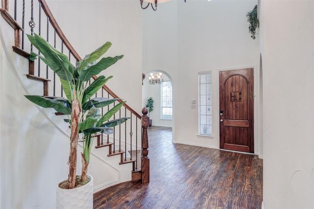 9823 Carriage Hill Lane, Frisco, TX 75035
