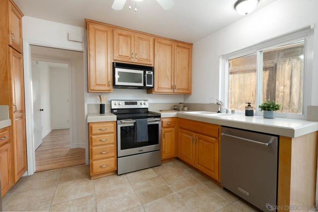 15625 Paymogo, San Diego, CA 92129