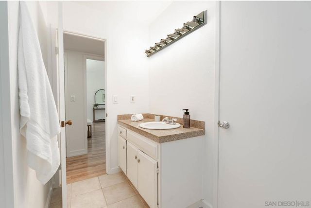 15625 Paymogo, San Diego, CA 92129