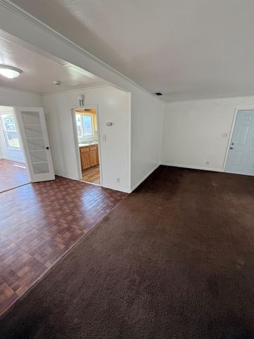 501 Rotan Ave, Madera, CA 93637