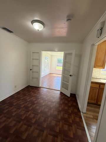 501 Rotan Ave, Madera, CA 93637