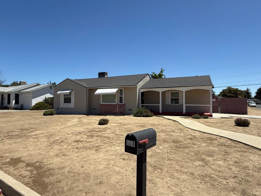 501 Rotan Ave, Madera, CA 93637