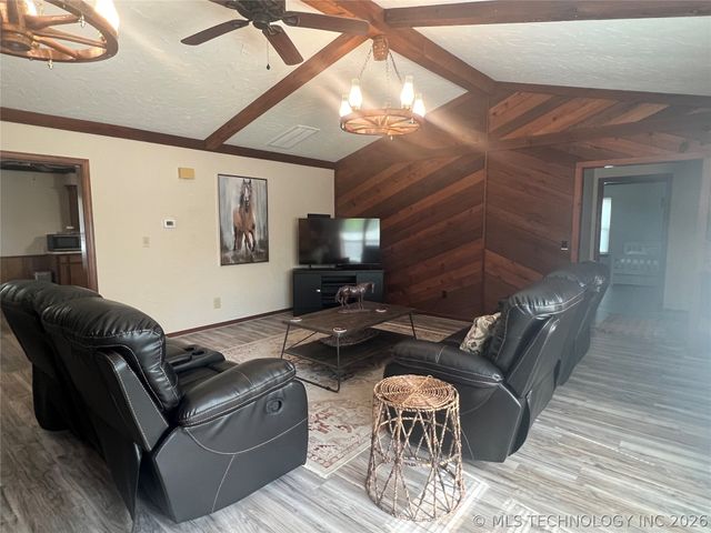 109435 S 4154 Road, Checotah, OK 74426