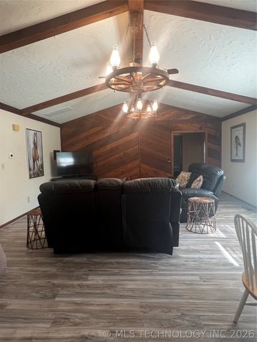 109435 S 4154 Road, Checotah, OK 74426