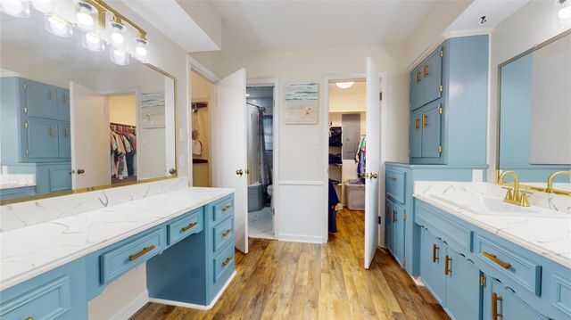 8103 Wycomb Drive, Houston, TX 77070