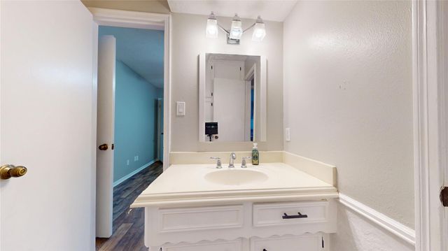 8103 Wycomb Drive, Houston, TX 77070