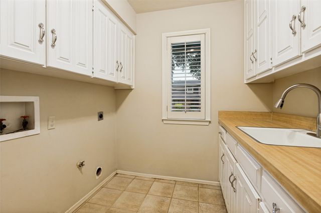1411 Clubview Court, Arlington, TX 76013