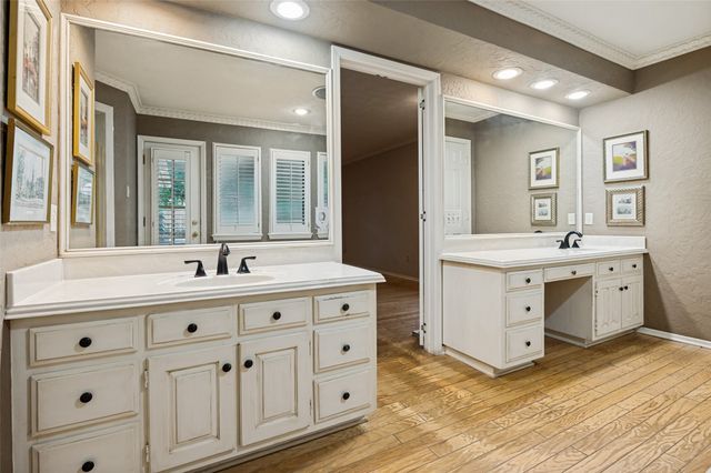 1411 Clubview Court, Arlington, TX 76013